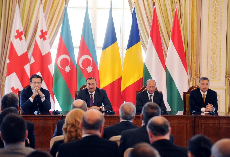 AZƏRBAYCAN, GÜRCÜSTAN, RUMINİYA VƏ MACARISTANIN DÖVLƏT VƏ HÖKUMƏT BAŞÇILARININ DÖRDTƏRƏFLİ GÖRÜŞÜ