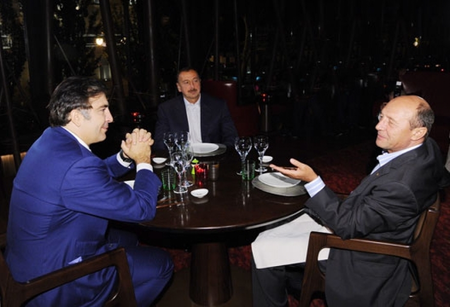 DÖVLƏT BAŞÇILARI BİRGƏ ŞAM ETMİŞLƏR