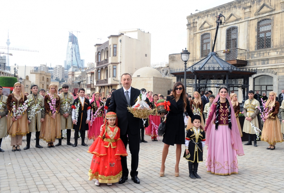Bakıda Novruz bayramı münasibətilə ümumxalq şənliyi  Azərbaycan Prezidenti İlham Əliyev şənlikdə iştirak etmişdir