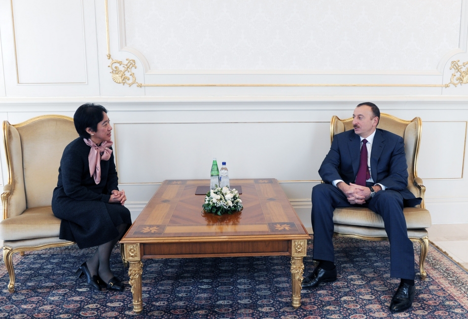 Prezident İlham Əliyev Tailandın Azərbaycanda yeni təyin olunmuş səfirinin etimadnaməsini qəbul etmişdir