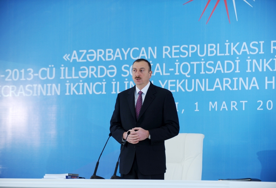 “Azərbaycan Respublikası regionlarının 2009-2013-cü illərdə sosial-iqtisadi inkişafı Dövlət Proqramı”nın icrasının ikinci ilinin yekunlarına həsr olunmuş konfrans keçirilmişdir Dövlətimizin başçısı İlham Əliyev konfransda iştirak etmişdir
