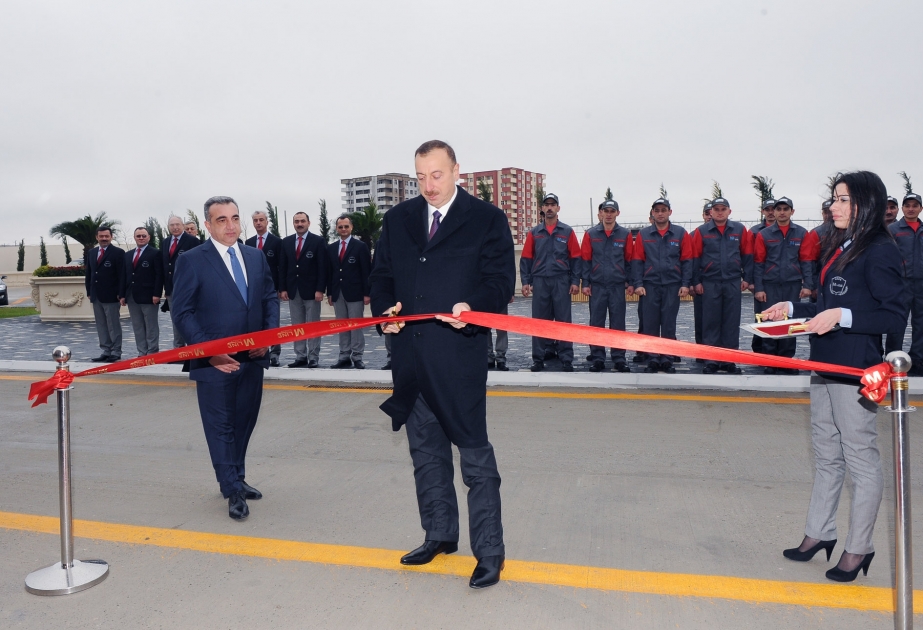 Prezident İlham Əliyev Abşeron rayonunun Hökməli qəsəbəsində “M-Line” Məhdud Məsuliyyətli Cəmiyyətinin mebel fabrikinin açılışında iştirak etmişdir