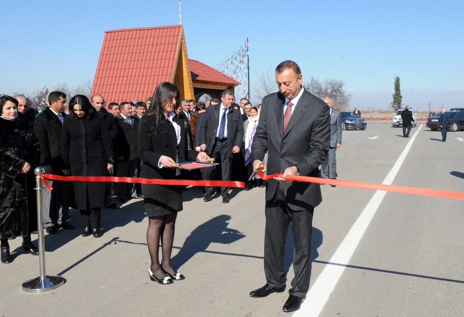 Prezident İlham Əliyev Tovuz-Böyük Qışlaq-Qaralar avtomobil yolunun açılışında iştirak etmişdir