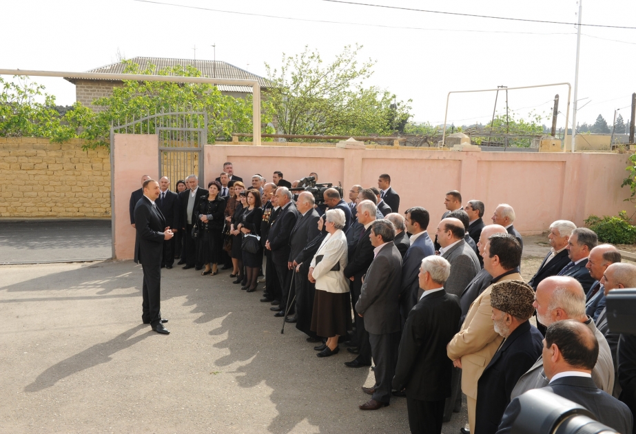Azərbaycan Prezidenti İlham Əliyev Bakıətrafı qəsəbələrin sosial-iqtisadi inkişafı ilə bağlı Mərdəkanda görülən işlərlə tanış olmuşdur