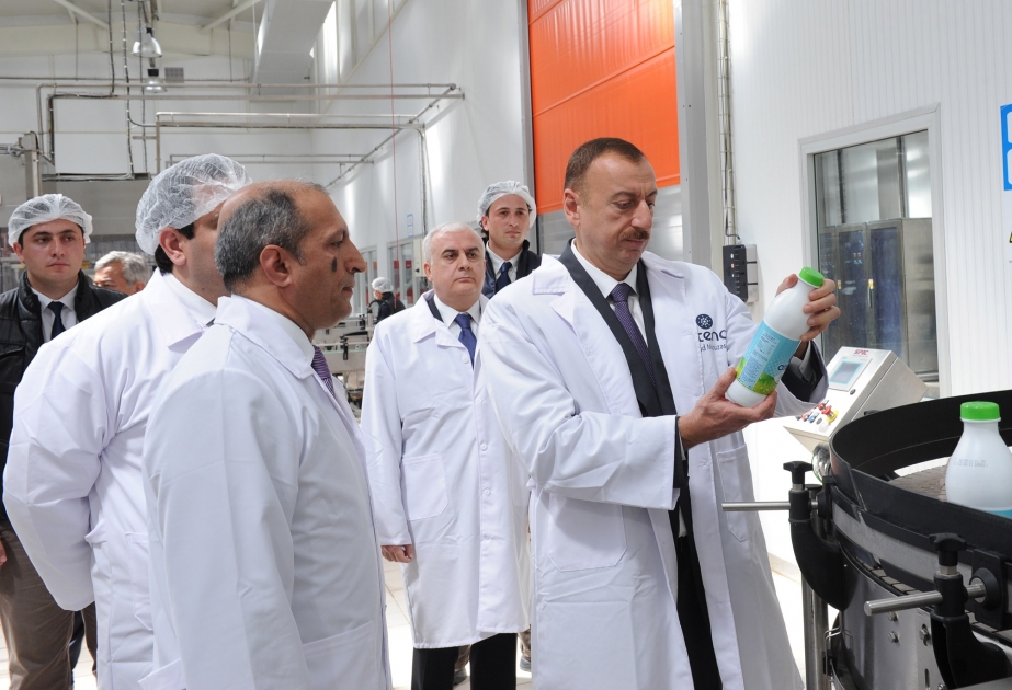 Prezident İlham Əliyev Ağcabədi rayonunun Ağabəyli kəndində tikilən “Atena” süd məhsulları kombinatının açılışında iştirak etmişdir