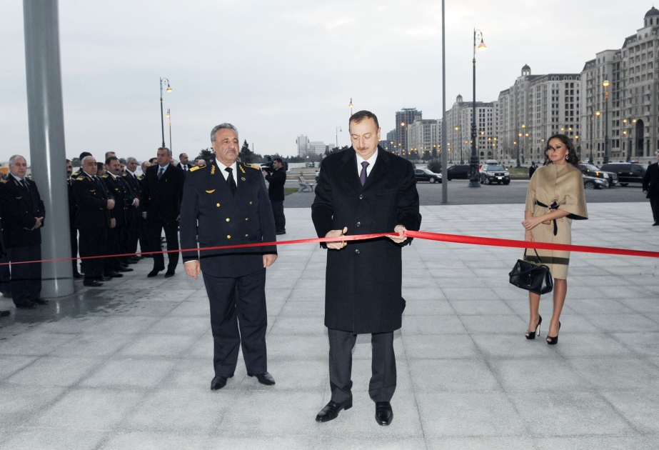 Prezident İlham Əliyev Bakı Metropoliteninin yenidən qurulmuş “Koroğlu” stansiyasının açılışında iştirak etmişdir