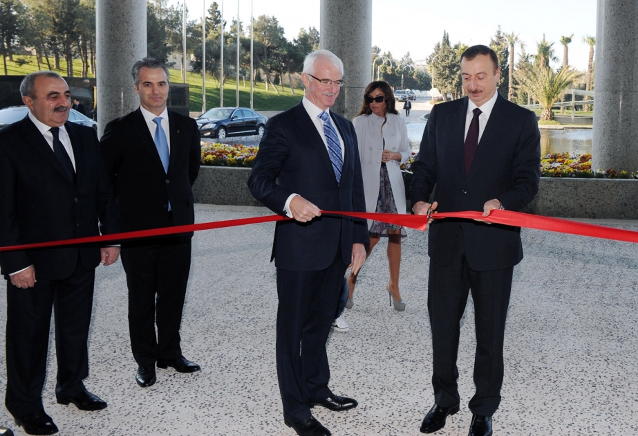 Bakıda “Jumeirah Bilgah Beach Hotel”kompleksi açılmışdırAzərbaycan Prezidenti İlham Əliyev açılış mərasimində iştirak etmişdir