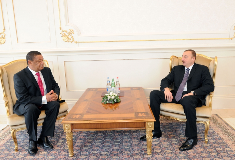 Prezident İlham Əliyev Həbəşistanın Azərbaycandakı səfiri Mulatu Teşomenin etimadnaməsini qəbul etmişdir