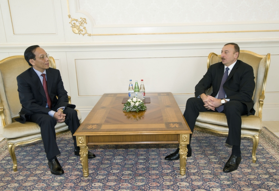 Prezident İlham Əliyev Vyetnamın Azərbaycandakı səfiri Fam Suan Şonun etimadnaməsini qəbul etmişdir