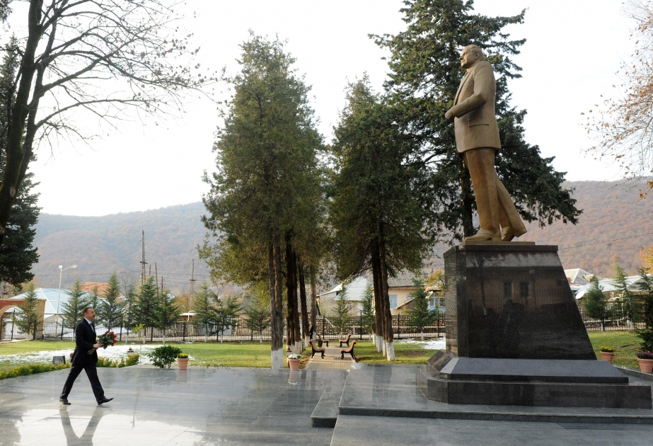 Azərbaycan Prezidenti İlham Əliyevin Oğuz rayonuna səfəri Ümummilli lider Heydər Əliyevin abidəsini ziyarət