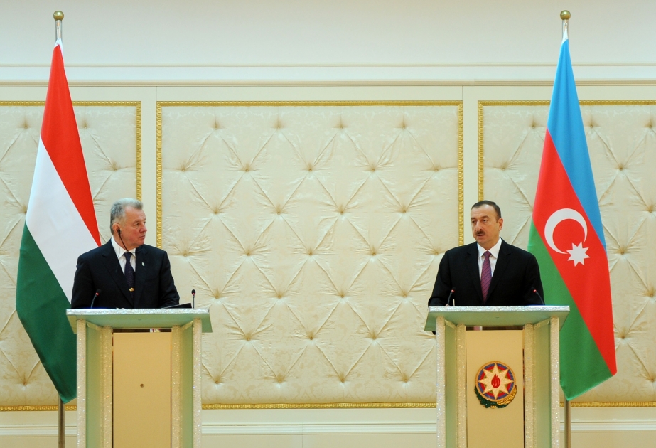 Azərbaycan və Macarıstan prezidentləri mətbuata bəyanatlarla çıxış etmişlər