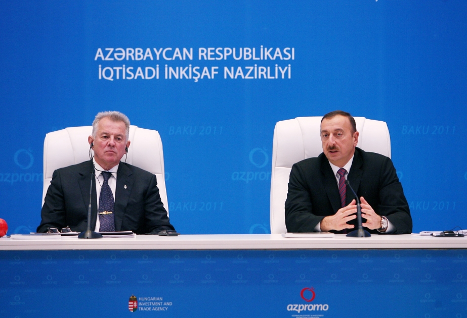 Bakıda Azərbaycan-Macarıstan biznes forumu keçirilmişdir Azərbaycan Prezidenti İlham Əliyev və Macarıstan Prezidenti Pal Şmitt biznes forumda iştirak etmişlər
