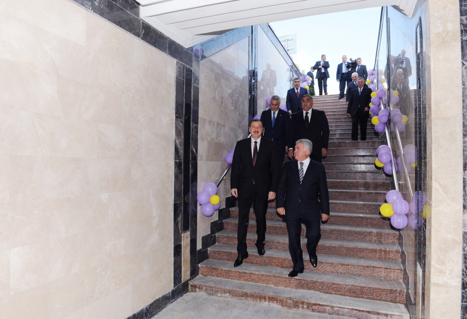 Azərbaycan Prezidenti İlham Əliyev Bakının Buzovna qəsəbəsində yeraltı piyada keçidlərinin açılışında iştirak etmişdir