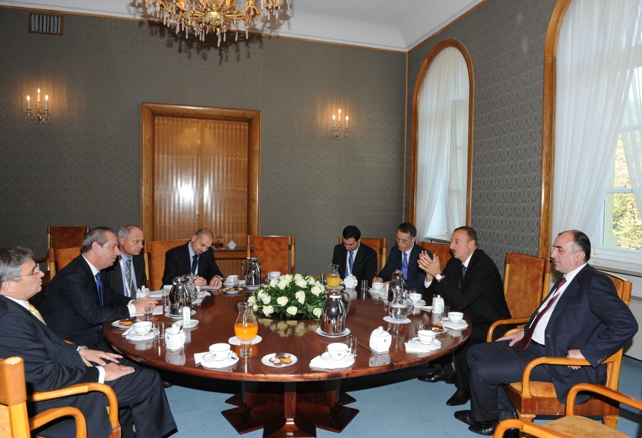 Azərbaycan Prezidenti İlham Əliyevin Maltanın Baş naziri Lourens Qonzi ilə görüşü
