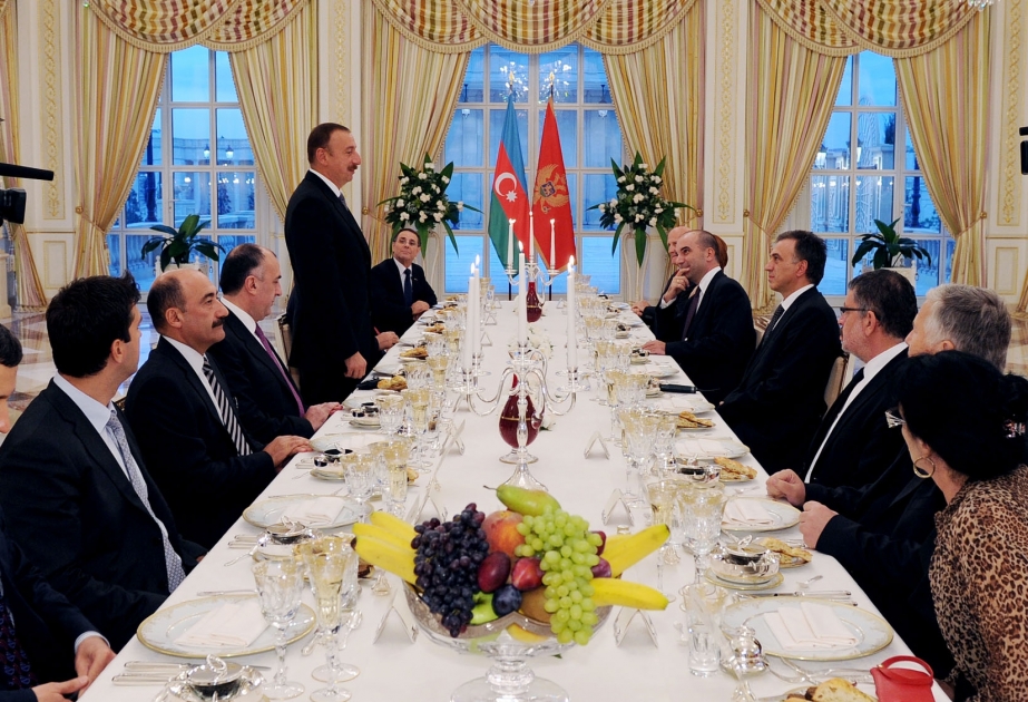 Ali qonağın şərəfinə