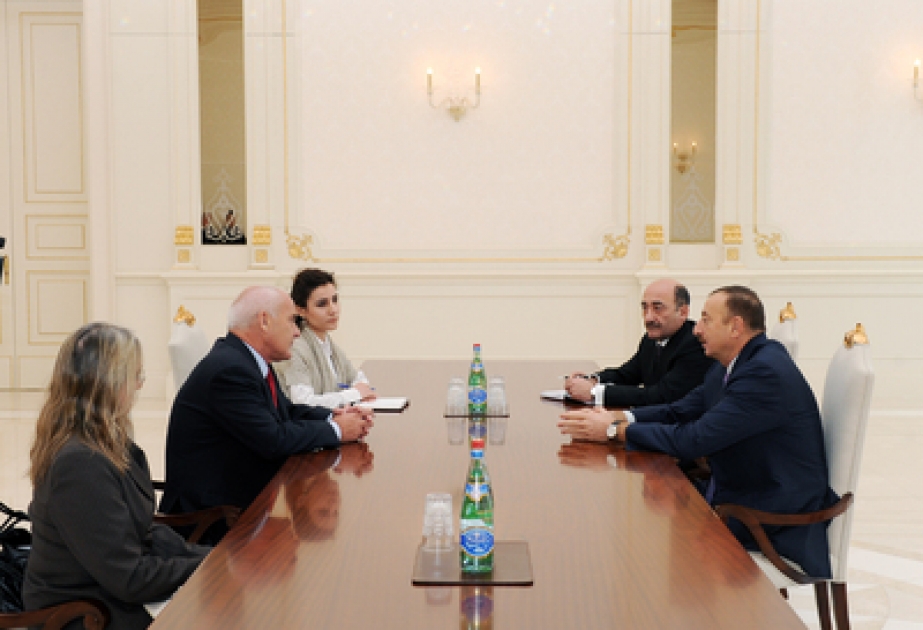 Le Président de la République d’Azerbaïdjan Ilham Aliyev a reçu Carlos Enrique Meyer, Ministre argentin du Tourisme