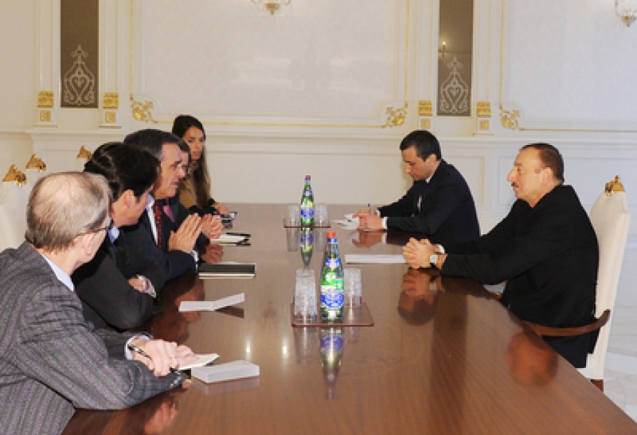 Le Président Ilham Aliyev a reçu le ministre français des Transports et le conseiller technique à la cellule diplomatique à la Présidence française