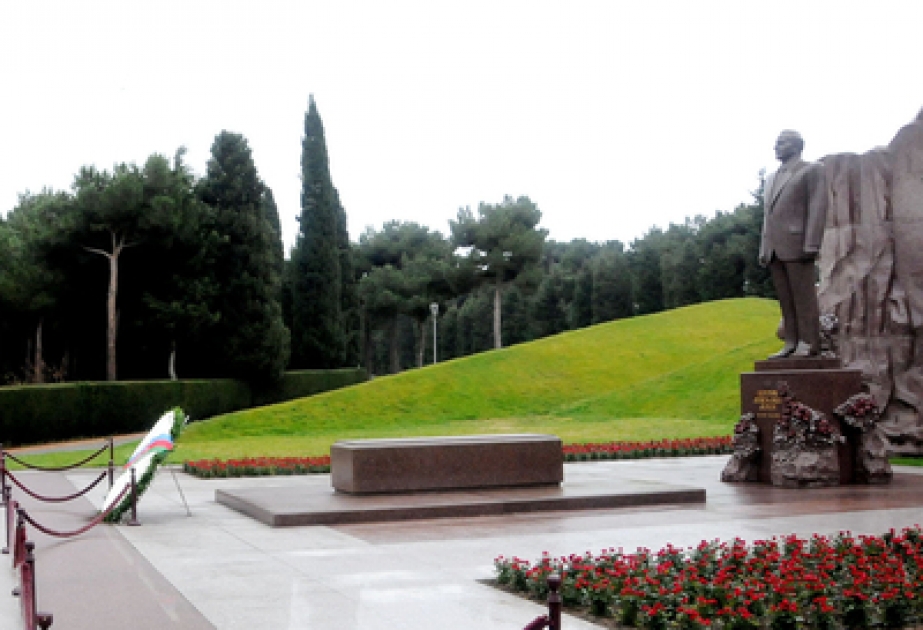 Le ministre turc de l’Intérieur a visité la tombe d’Heydar Aliyev et l’Allée des Martyrs