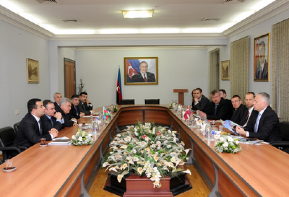 Azerbaijan`s Transport Minister meets Latvian FM