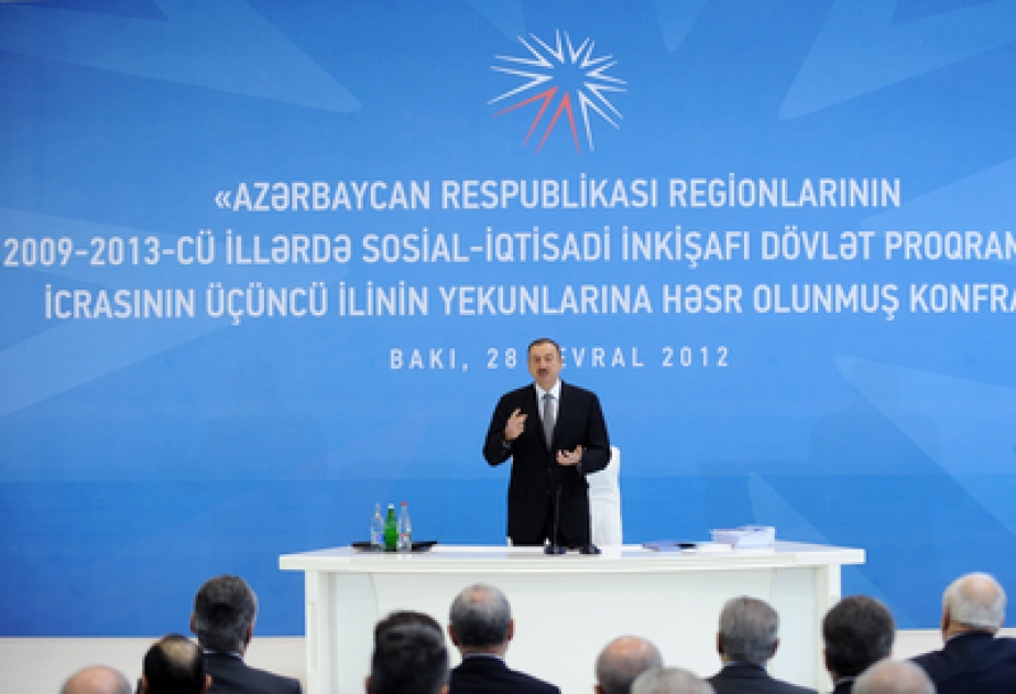Le Président Ilham Aliyev a participé à la conférence consacrée au bilan de la troisième année de mise en œuvre du Programme d’Etat sur le développement social et économique dans les années 2009- 2013