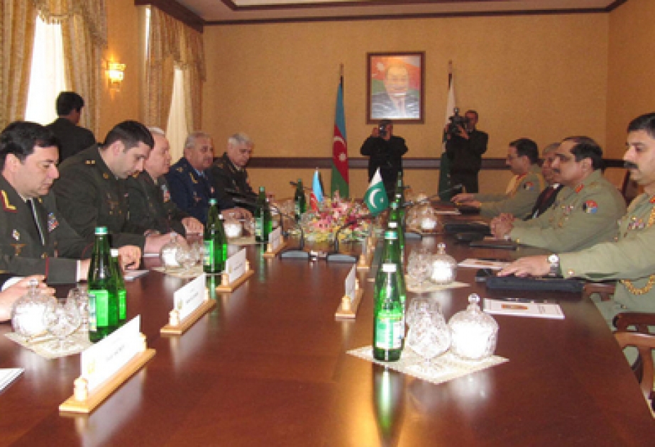 Les questions d’élargissement davantage de la coopération militaire entre l’Azerbaïdjan et le Pakistan dans différents domaines ont été discutées
