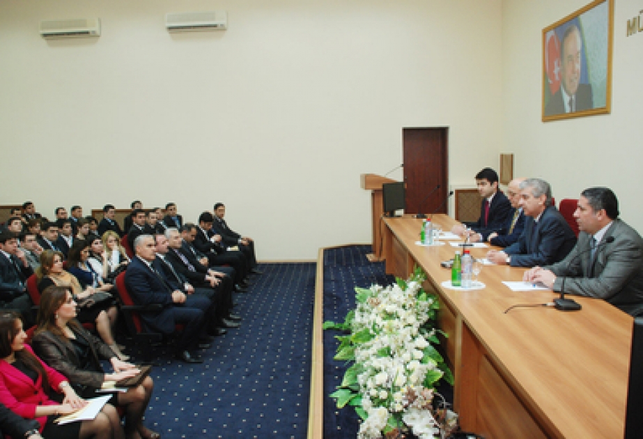 La conférence au niveau national de l’Union des Jeunes du Parti Yeni Azerbaïdjan se tient