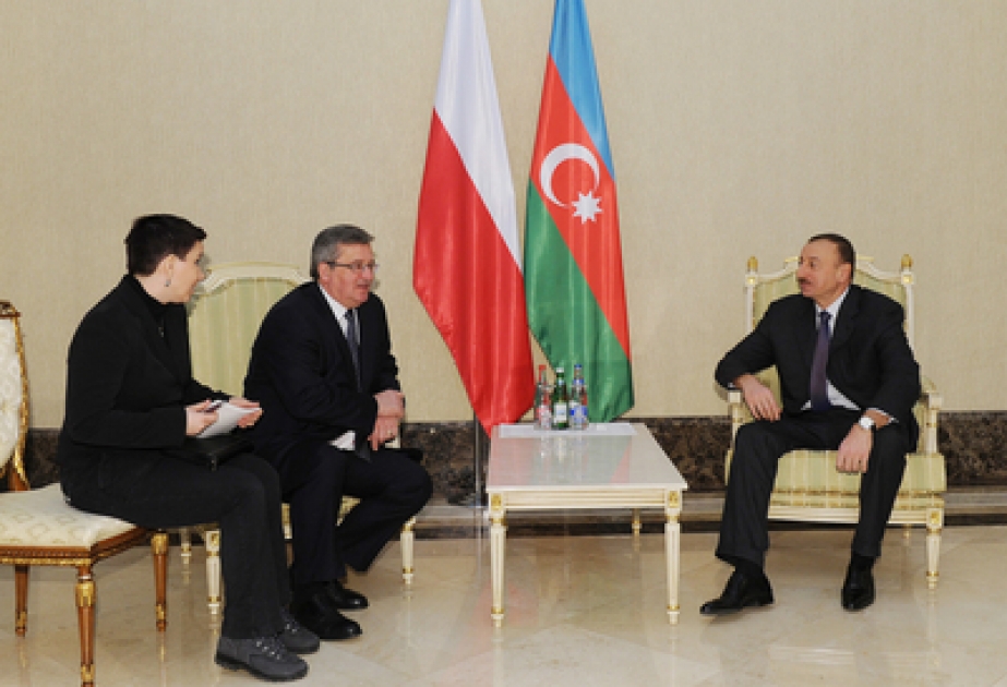 Le Président azerbaïdjanais Ilham Aliyev a rencontré son homologue polonais Bronislaw Komorowski