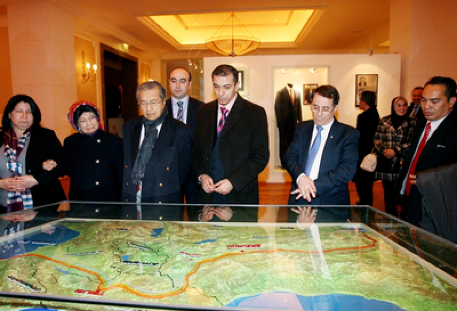 L’ancien Premier ministre malaisien a visité la Fondation Heydar Aliyev
