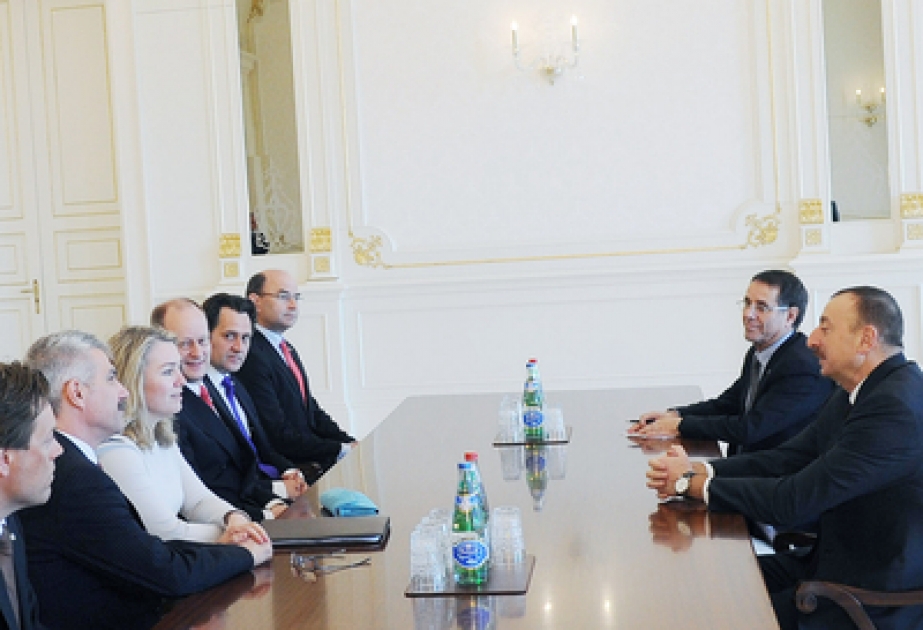 Le Président azerbaïdjanais Ilham Aliyev a reçu la délégation dirigée par le Ministre de l’Infrastructure et de l’Environnement du Royaume des Pays – Bas