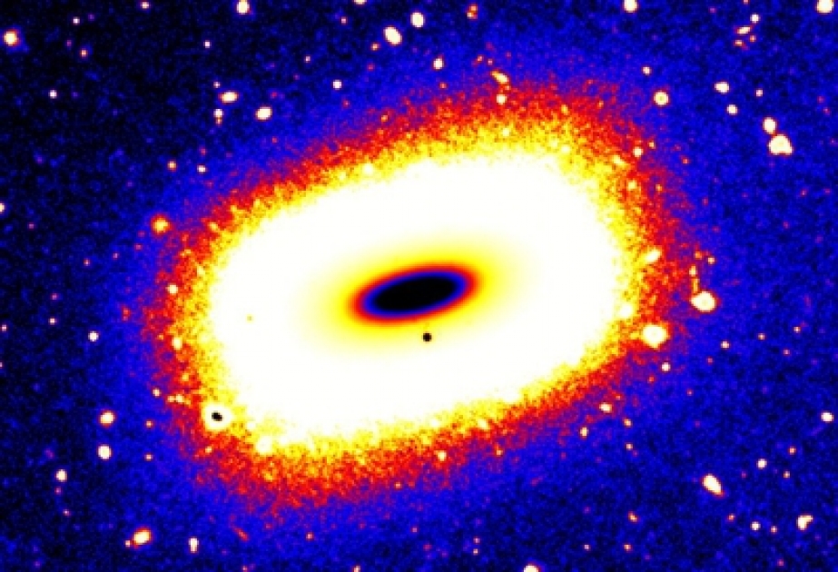 Astronomen entdecken rechteckige Galaxie