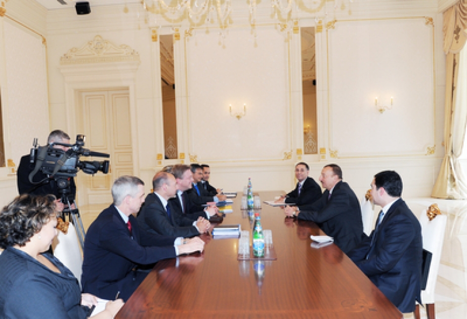 Le Président azerbaïdjanais Ilham Aliyev a reçu la délégation du commissaire européen à l’élargissement et à la politique de voisinage