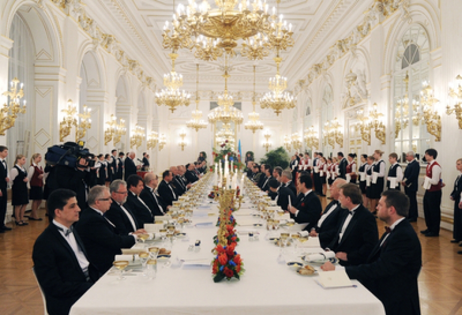 La visite d’Etat du Président azerbaïdjanais Ilham Aliyev en République tchèqueEn l’honneur du Président azerbaïdjanais