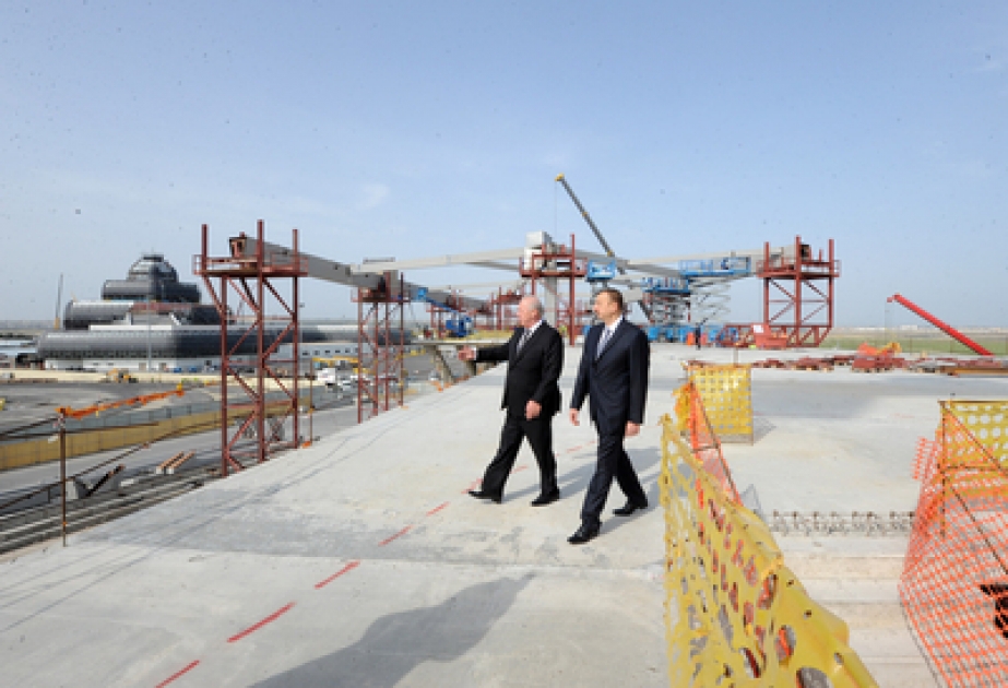 Le Président de la République d’Azerbaïdjan Ilham Aliyev a participé à la cérémonie de la mise en service de la nouvelle piste à l’Aéroport International « Heydar Aliyev »