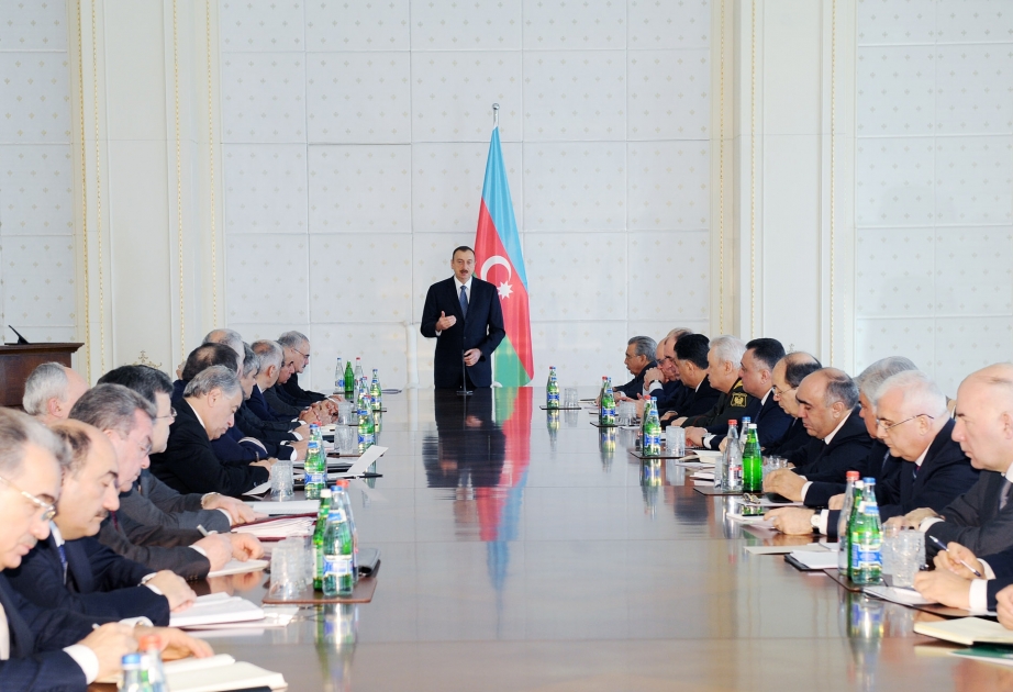 Prezident İlham Əliyevin sədrliyi ilə Nazirlər Kabinetinin 2012-ci ilin birinci rübünün sosial-iqtisadi inkişafının yekunlarına və qarşıda duran vəzifələrə həsr olunmuş iclası keçirilmişdir