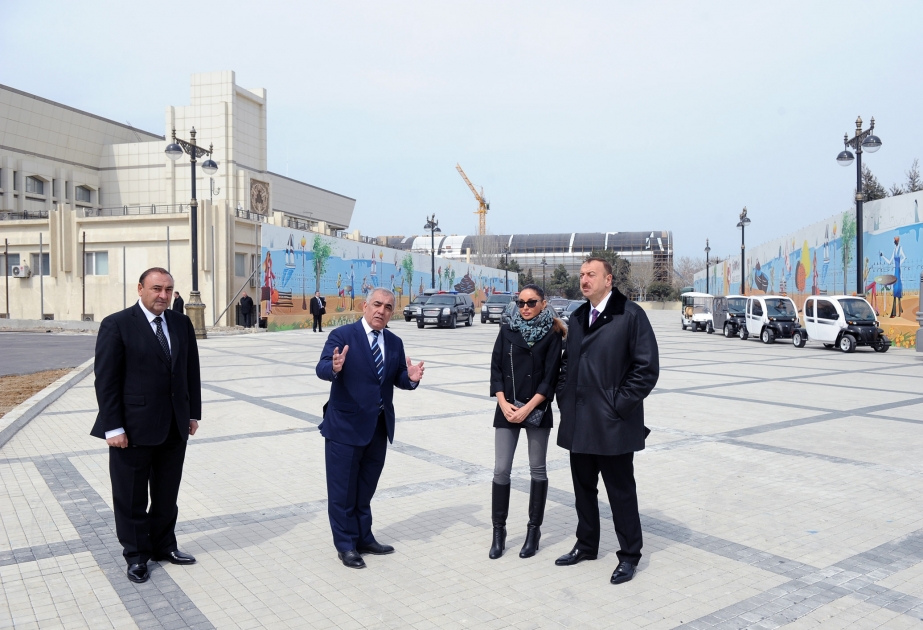 Azərbaycan Prezidenti İlham Əliyev Dövlət Bayrağı Meydanı və İdman-Konsert Kompleksində inşaat işlərinin gedişi ilə tanış olmuşdur