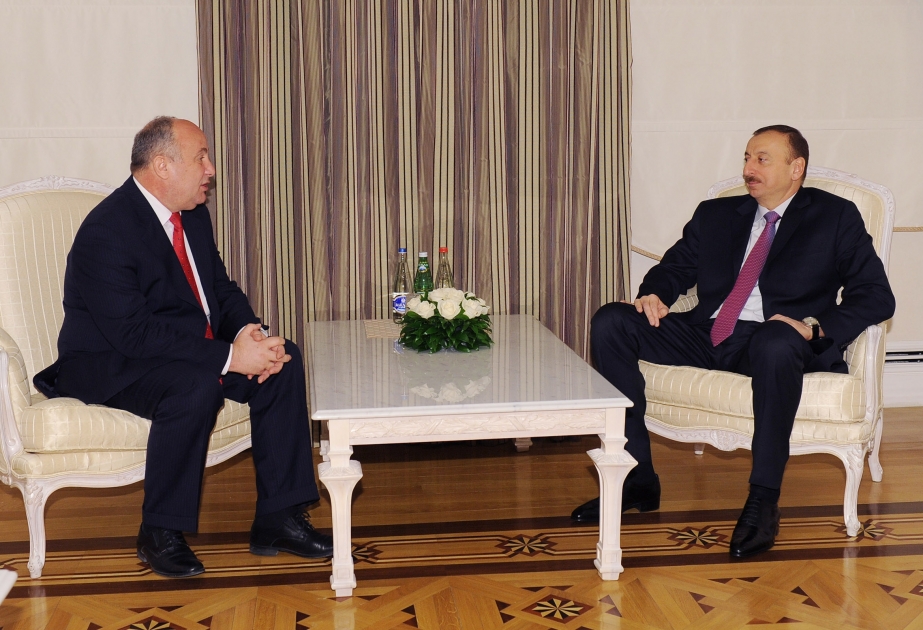 Prezident İlham Əliyev Bolqarıstanın Azərbaycandakı səfiri Vasil Kalinovu fəaliyyət müddətinin başa çatması ilə əlaqədar qəbul etmişdir