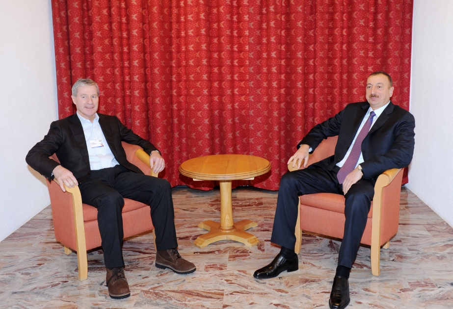 Azərbaycan Prezidenti İlham Əliyevin Almaniyanın “Deutsche Bank”ının Mərkəzi və Şərqi Avropa ölkələri üzrə icraçı direktoru Peter Tils və idarə heyətinin üzvü Yürgen Figen ilə görüşü