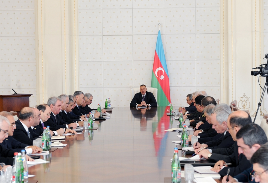 Prezident İlham Əliyevin sədrliyi ilə Nazirlər Kabinetinin 2011-ci ilin sosial-iqtisadi inkişafının yekunlarına və 2012-ci ildə qarşıda duran vəzifələrə həsr olunmuş iclası keçirilmişdir