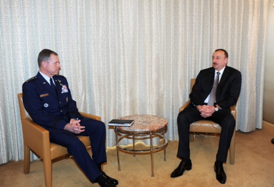 Le Président azerbaïdjanais Ilham Aliyev a rencontré le général William Fraser, commandant des transports des Etats-Unis