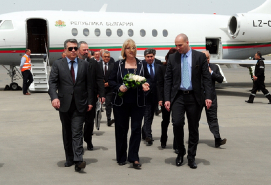Vorsitzende der Volksversammlung von Bulgarien zu einem offiziellen Besuch in Aserbaidschan eingetroffen