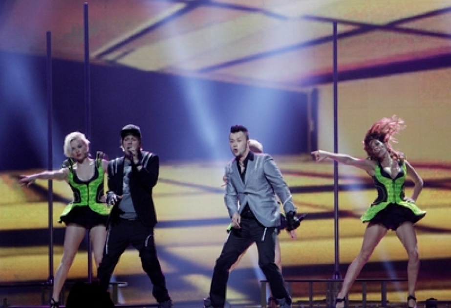 « Allume le feu ! » Le groupe autrichien “Trackshittaz” est sorti sur la scène en moto