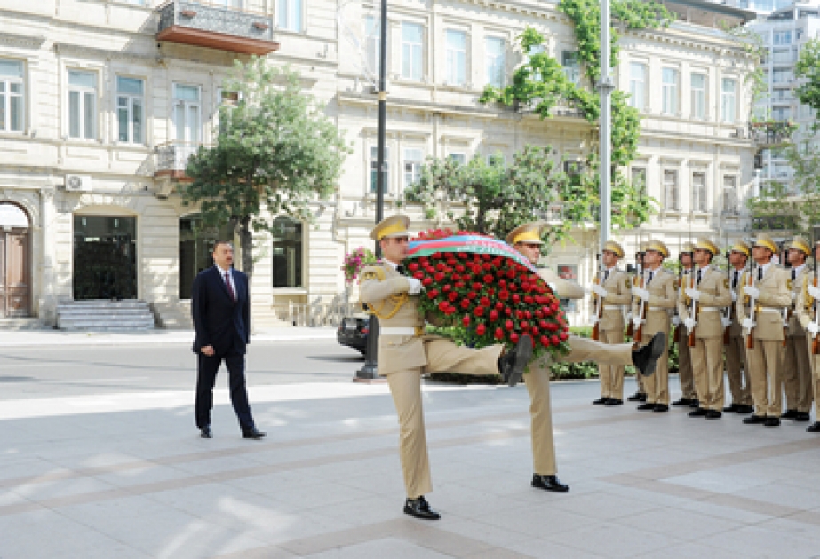 Le Président Ilham Aliyev a visité le monument érigé en l’honneur de la République démocratique de l’Azerbaïdjan