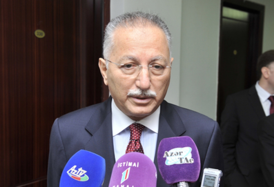 Ekmeleddin Ihsanoglu : Je témoigne le grand développement à Bakou