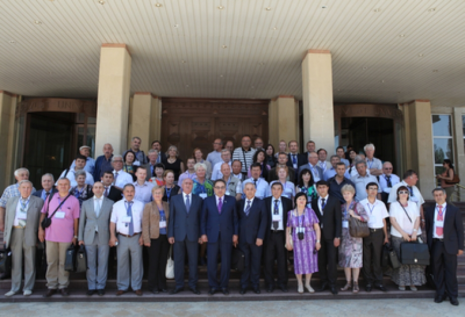 Les participants étrangers de la conférence internationale tenue à Bakou ont été à l’UEB