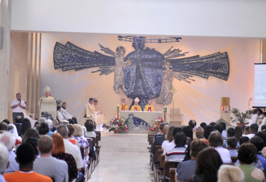 In der katholischen Kirche in Baku der 10.Jahrestag des Besuchs von Papst Johannes Paul II. in Aserbaidschan gefeiert