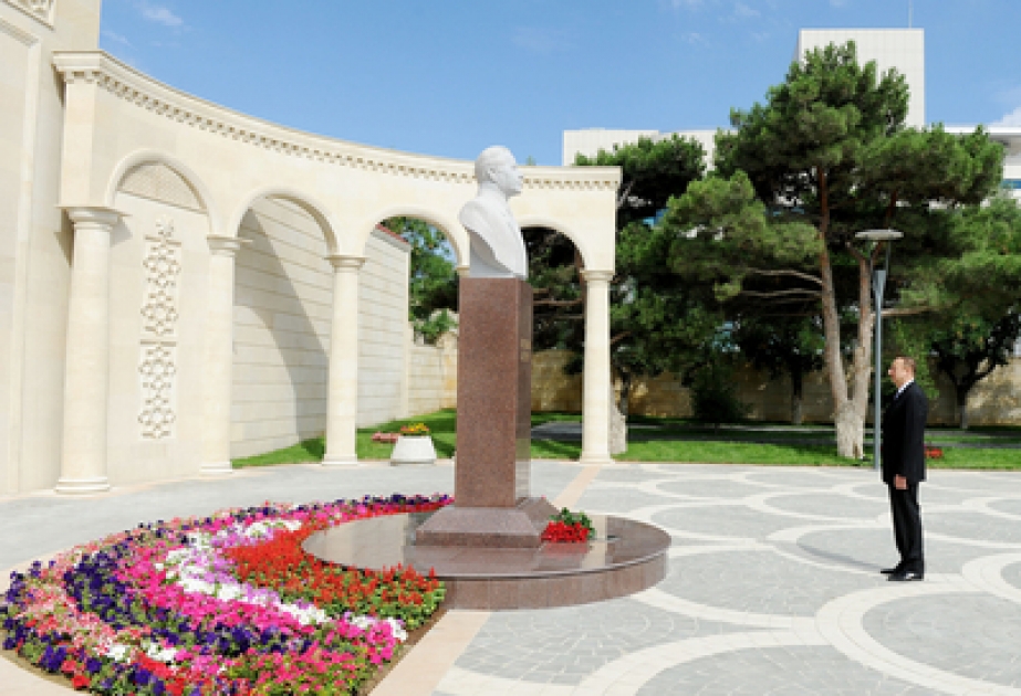 Le président Ilham Aliyev a visité le parc Heydar Aliyev situé dans le bourg de Badamdar suite à sa reconstruction