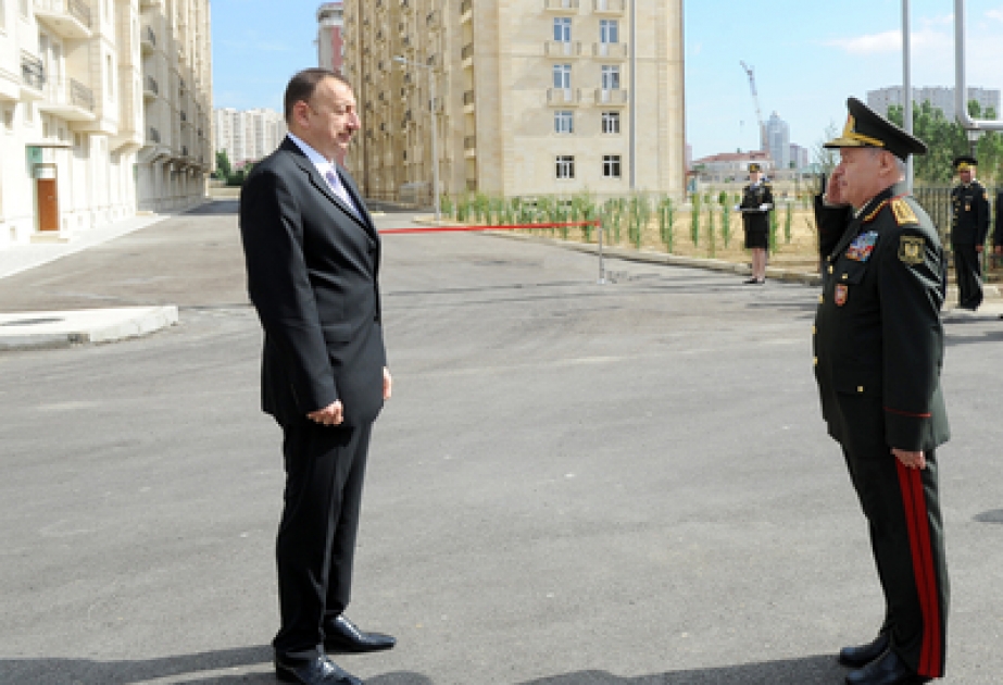 Le président azerbaïdjanais Ilham Aliyev a participé à la cérémonie inaugurale du nouveau complexe d'habitation du Ministère de la Défense à Bakou