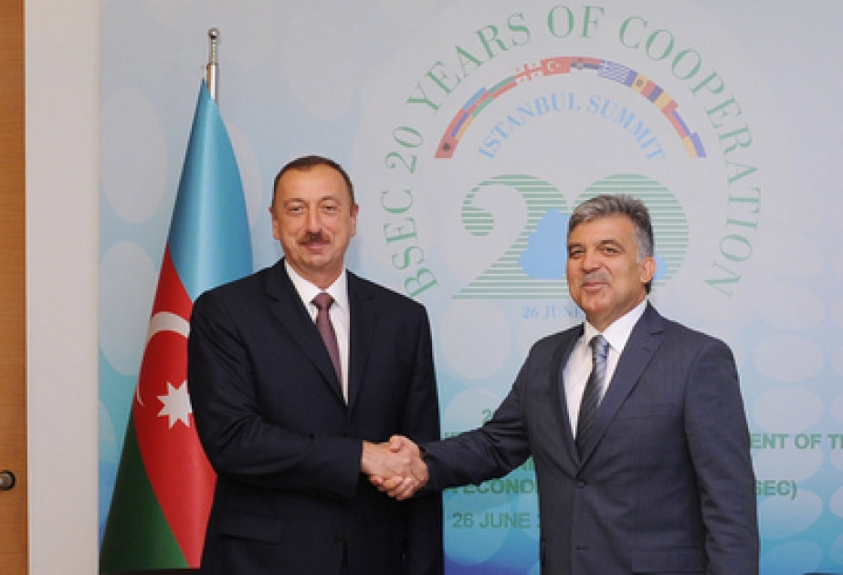 Rencontre entre le Président azerbaïdjanais Ilham Aliyev et le Président turc Abdullah Gül