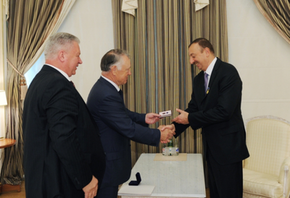 Le Président azerbaïdjanais M. Ilham Aliyev a reçu le président et le secrétaire général de la Confédération des syndicats