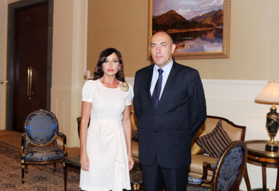 La Première Dame d’Azerbaïdjan Mehriban Aliyeva a reçu Kestutis Kudzmanas, ambassadeur de Lituanie en Azerbaïdjan